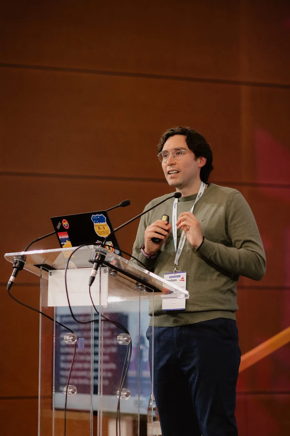Conférence : Un web disponible, même sans Internet ?, Paris Web 2025 