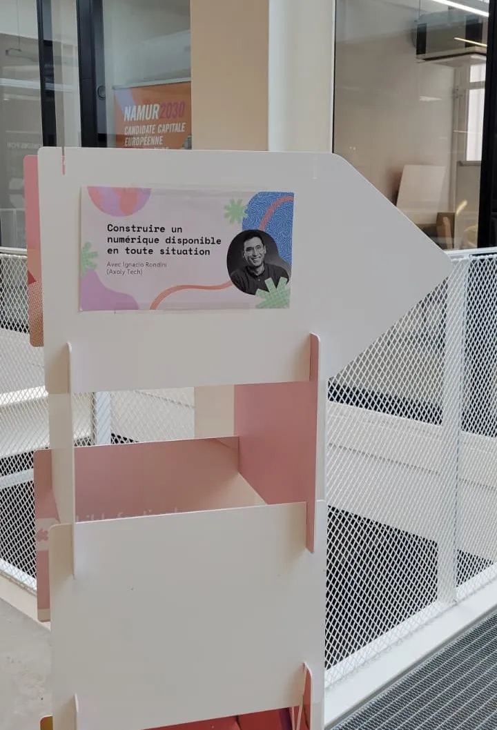 Panneau annonçant l'atelier « Construire un numérique disponible en toute situation », animé par Ignacio Rondini (Axoly Tech).